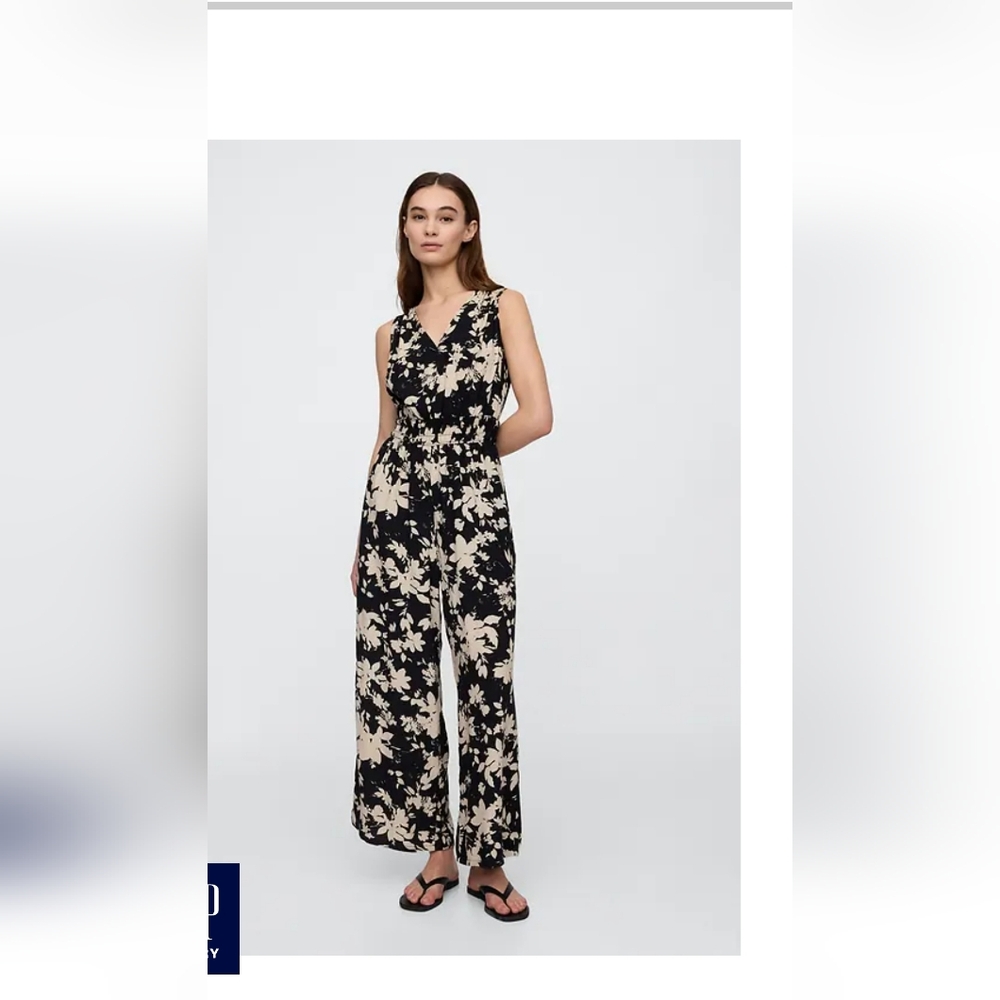 GAP V-Neck Wide-Leg Jumpsuit in Black and Cream